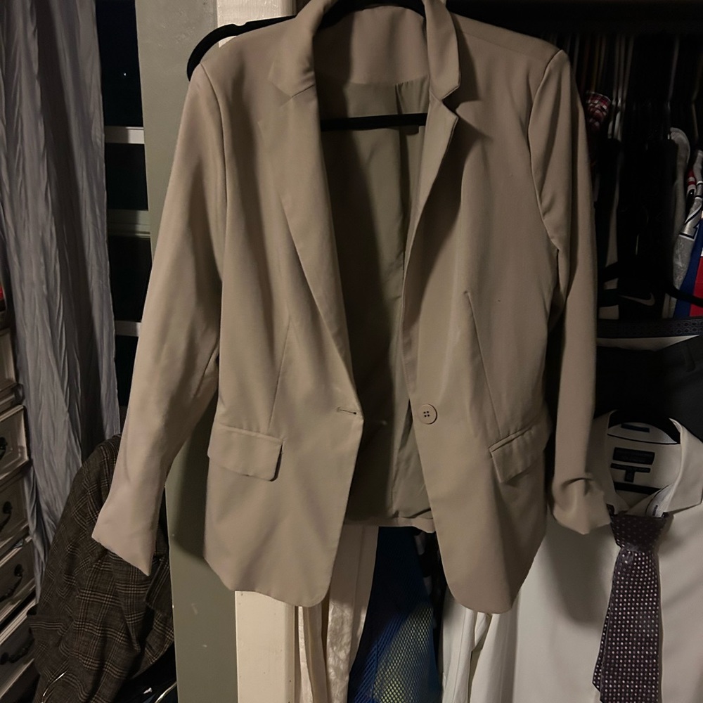 Women's Tan Blazer